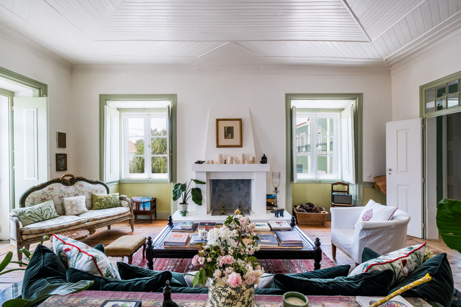 A manor of grand proportions